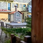 La Maison De Karen The Deer House Gignod
